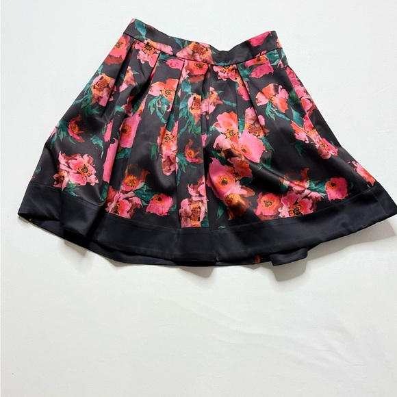 French Connection Black and Pink Floral Skater Skirt with Pockets Size 8 - Picture 1 of 7